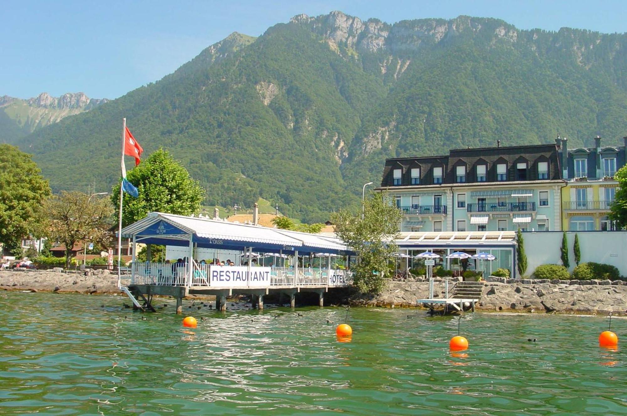 Hotel Du Port Villeneuve Buitenkant foto