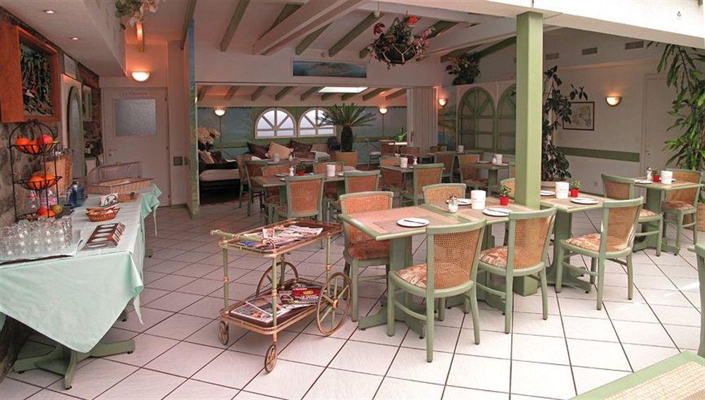 Hotel Du Port Villeneuve Buitenkant foto